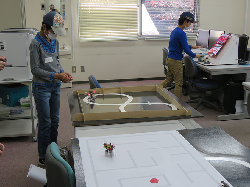 ロボットカーのレース